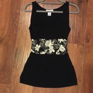 Black House White Market tank